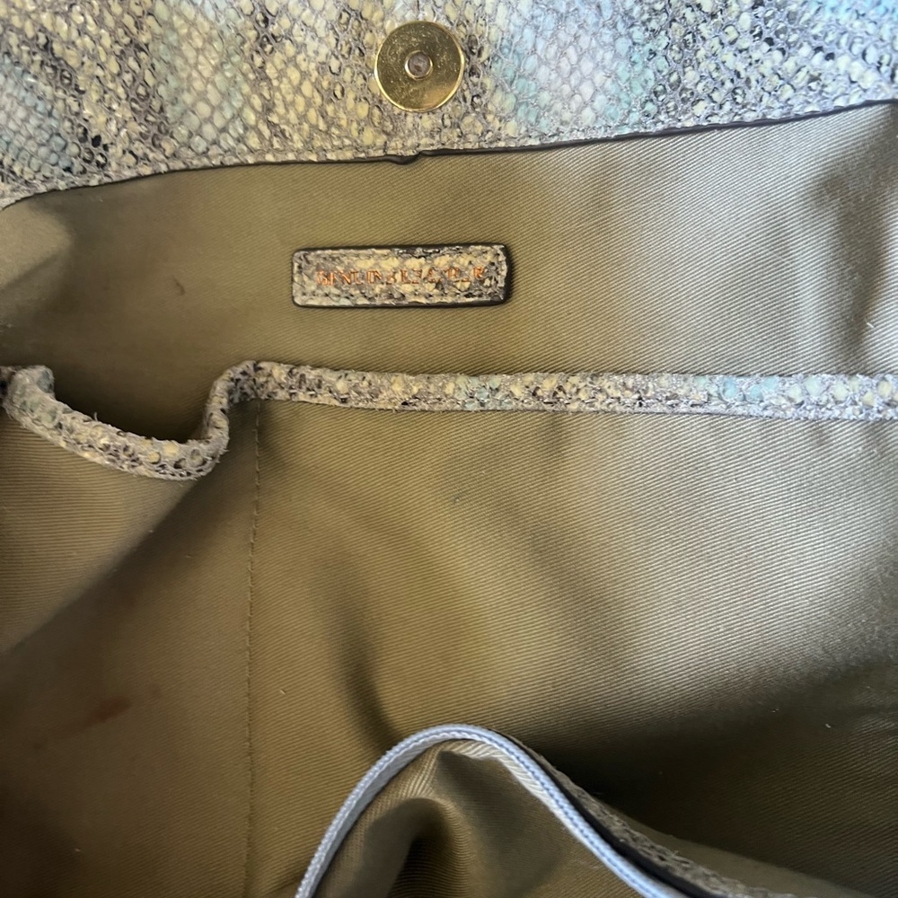G.I.L.I. Snake-Embossed Gray & Black Hobo Bag - Picture 9 of 15